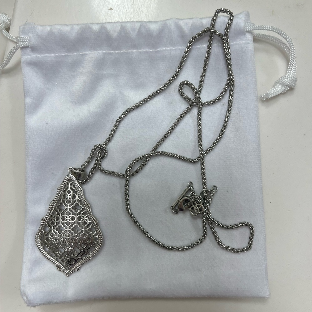 Kendra Scott Aiden Silver Filagree Necklace (discontinued style)